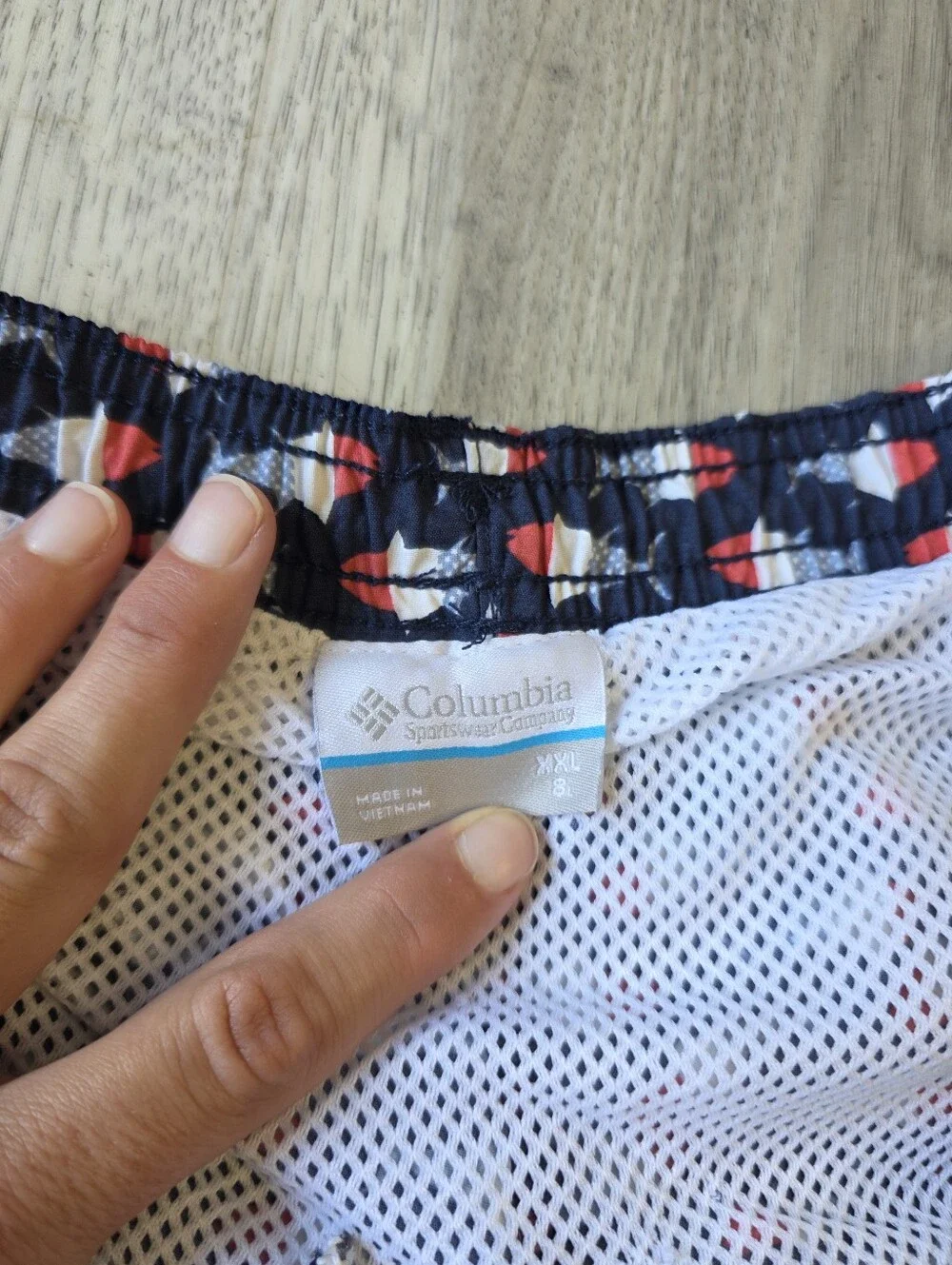 Columbia PFG Men’s XXL Fish Print Swim Shorts